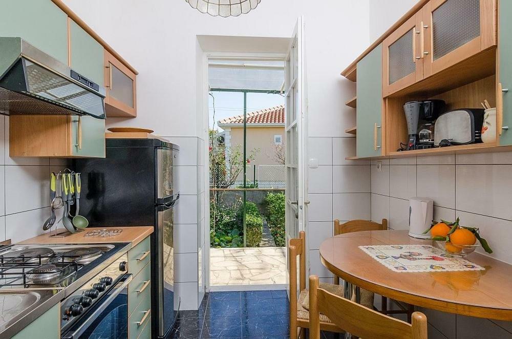 Holiday Home Marko - 70M From Sea Orebić Zewnętrze zdjęcie